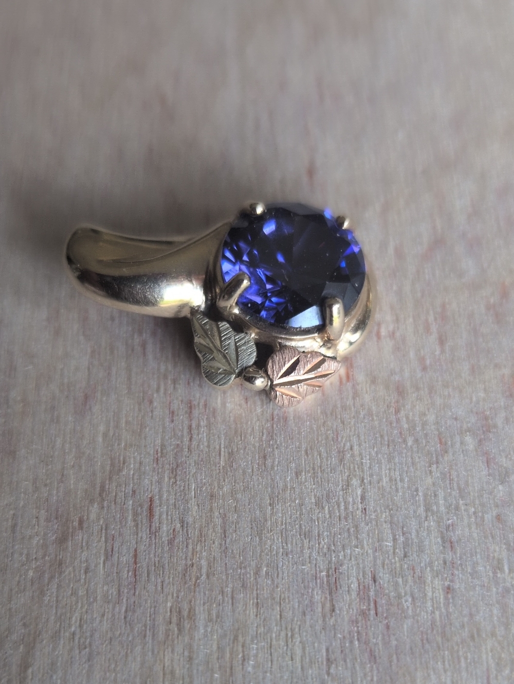 Black Hills Gold 10k Women’s Pendant with Tanzanite Stone